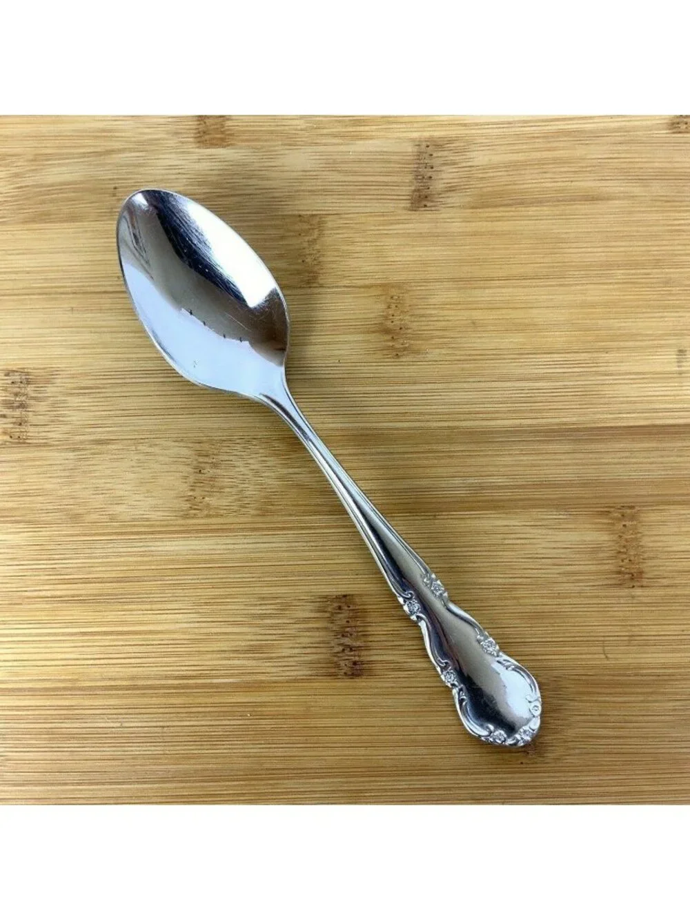Reed & Barton Dickenson 4 Oval Soup Spoons 18-8 Stainless Steel Glossy Flatware